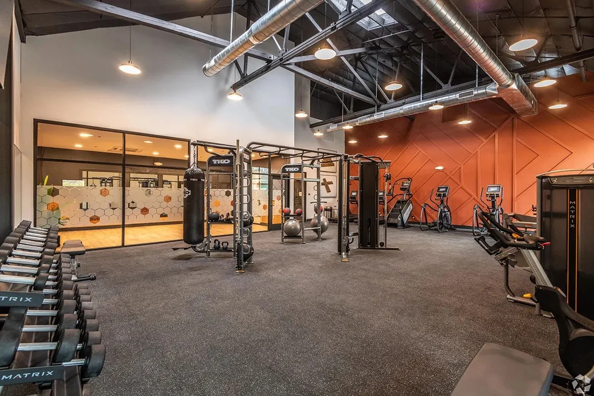 Maven on Broadway: Fitness center