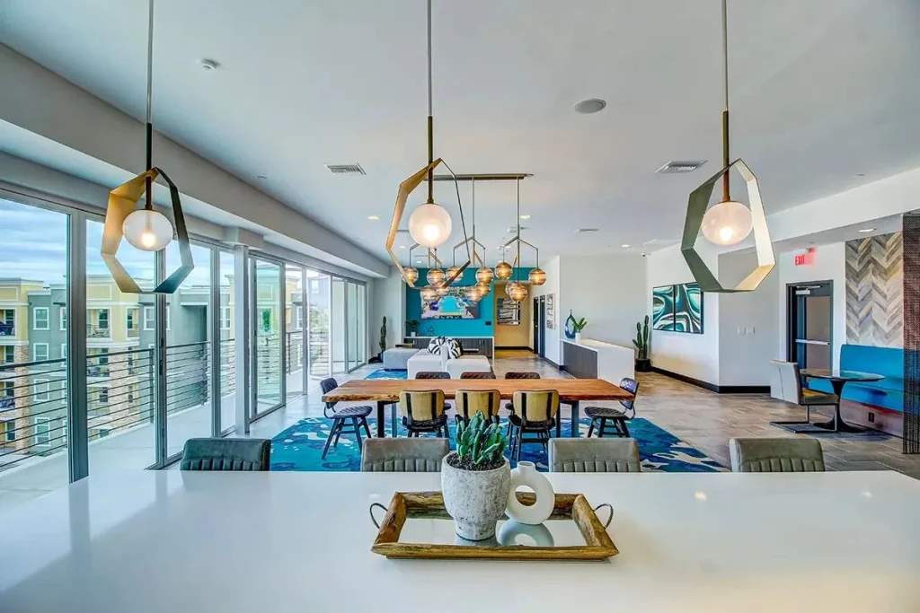 Biltmore clubroom and dining area