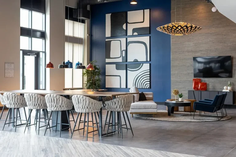 The Grand chill lounge and bar