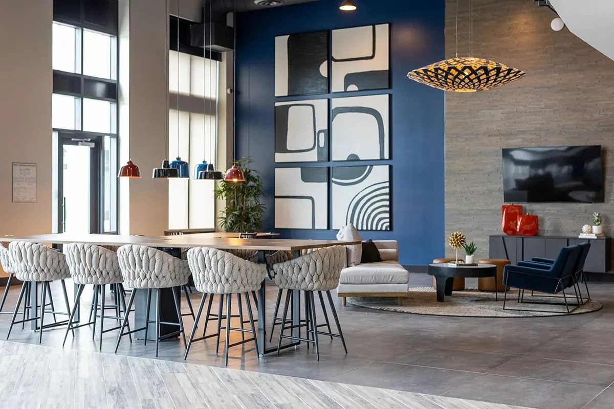 The Grand chill lounge and bar